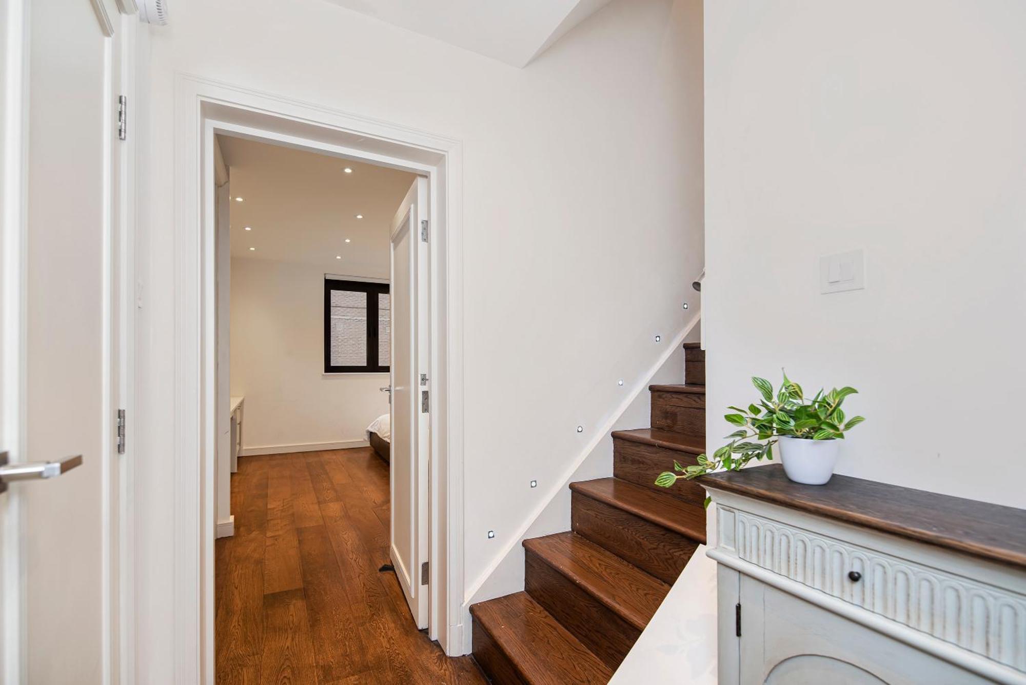Central 2 Bed Maissonette London Exteriör bild